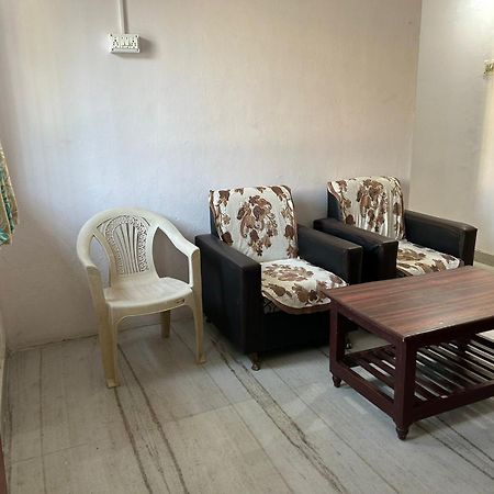 Vasavi Nivas Hotell Tirupati Eksteriør bilde