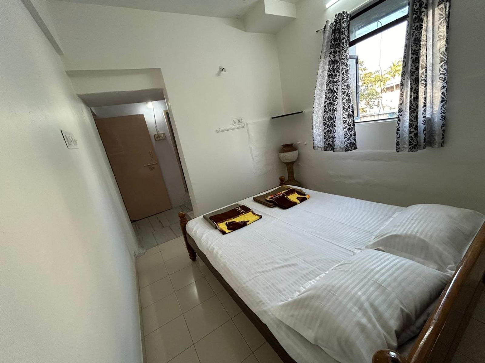 Vasavi Nivas Hotell Tirupati Eksteriør bilde